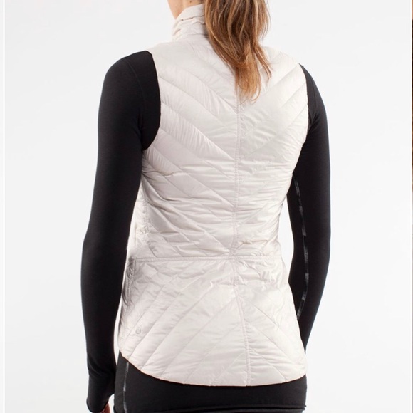 ⭐️ Lululemon Ride On Vest ⭐️ - Picture 2 of 14